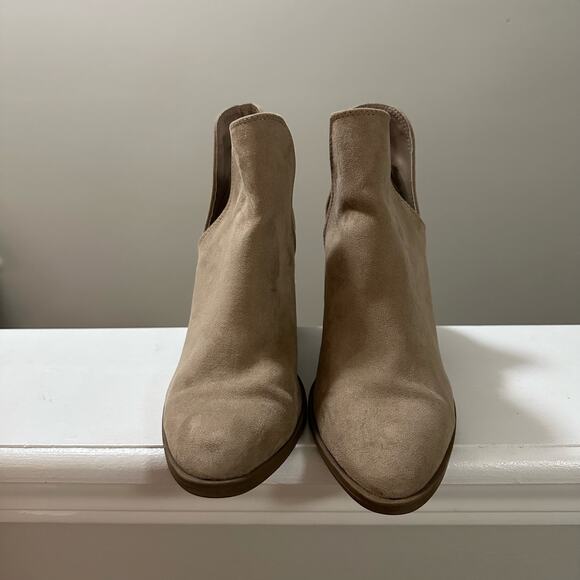 💥QUPID Tan Suede Ankle Booties Women’s size 9 Boots comfy block heel EUC - Picture 3 of 13